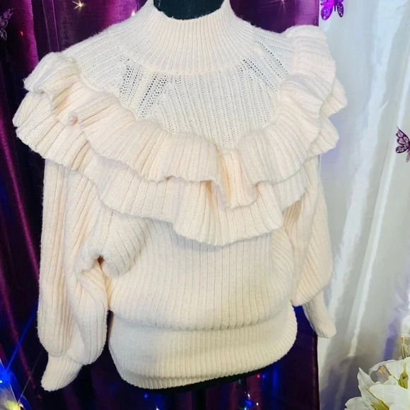 H&M Cream Ruffle Mock Turtleneck Sweater Size Small - Picture 2 of 7